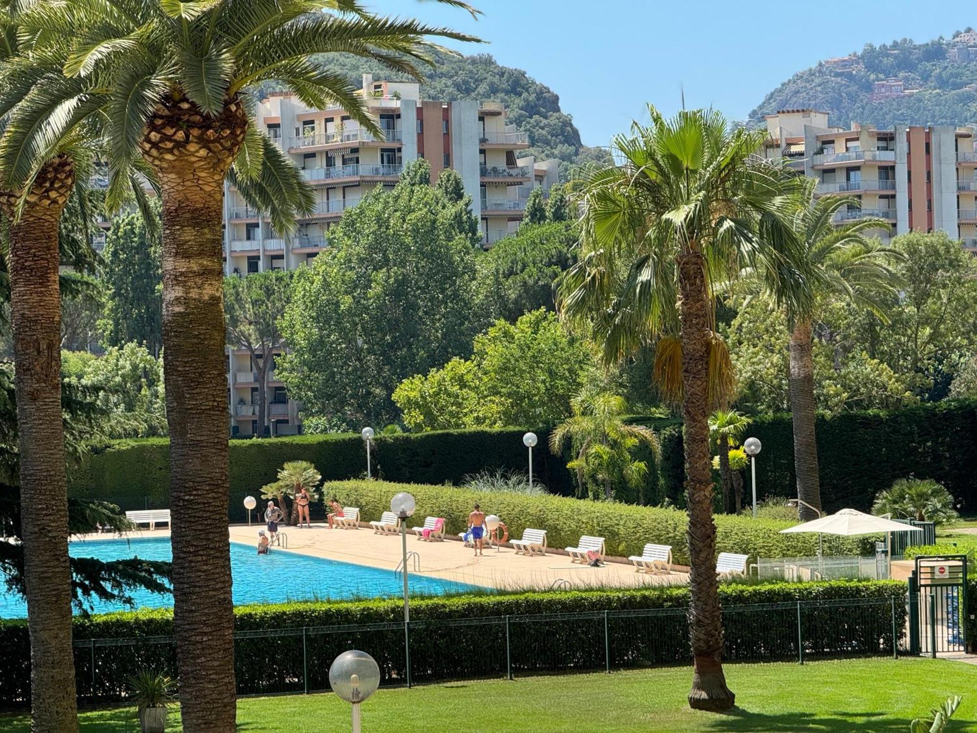 My Resid Appart Cannes Marina Vue Piscine Mandelieu Eksteriør bilde