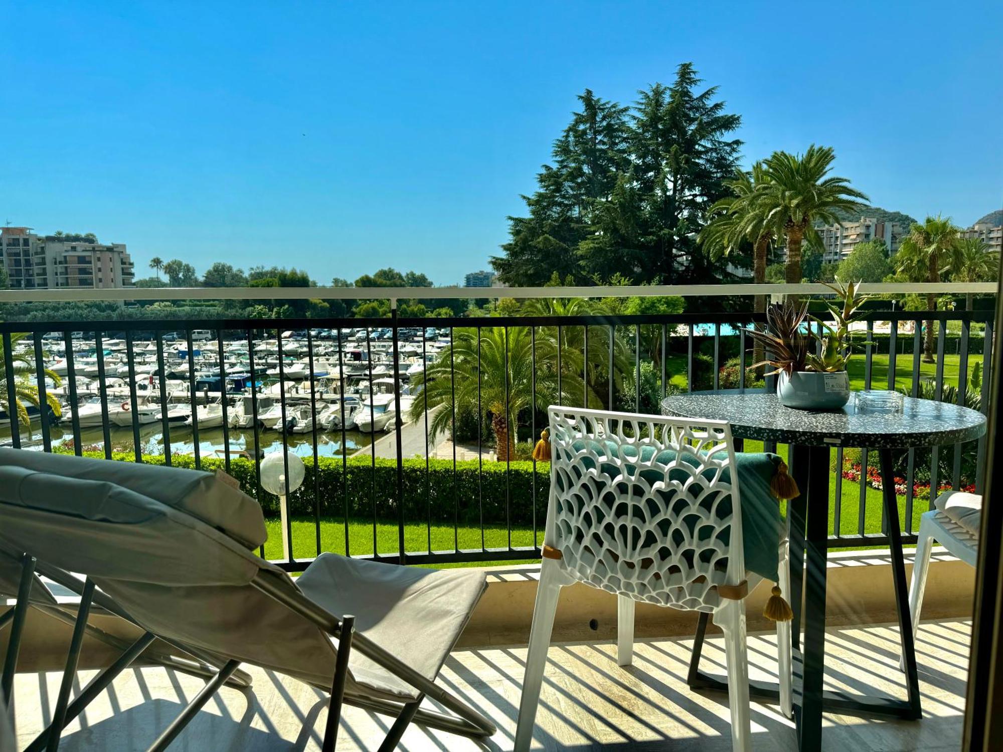 My Resid Appart Cannes Marina Vue Piscine Mandelieu Eksteriør bilde